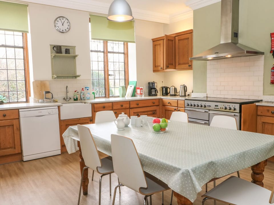 Cottage | Interior