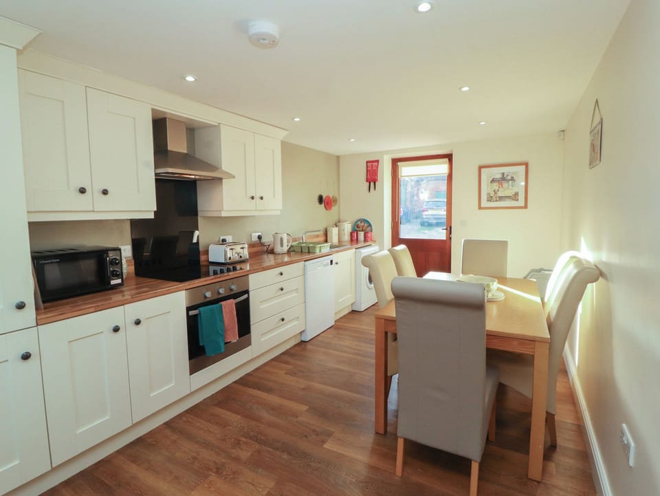 Fridge, stovetop, dishwasher, highchair