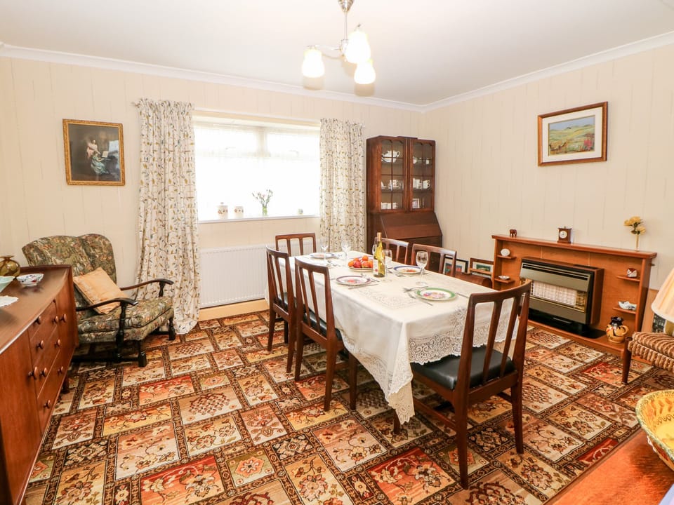 Cottage | Interior