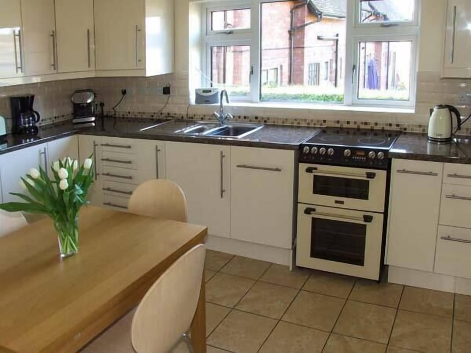 Cottage | Interior