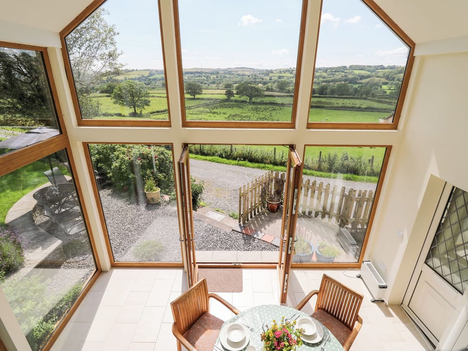 Cottage | Property grounds