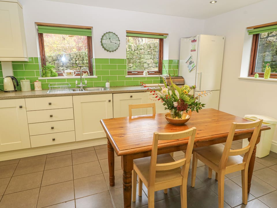 Cottage | Interior