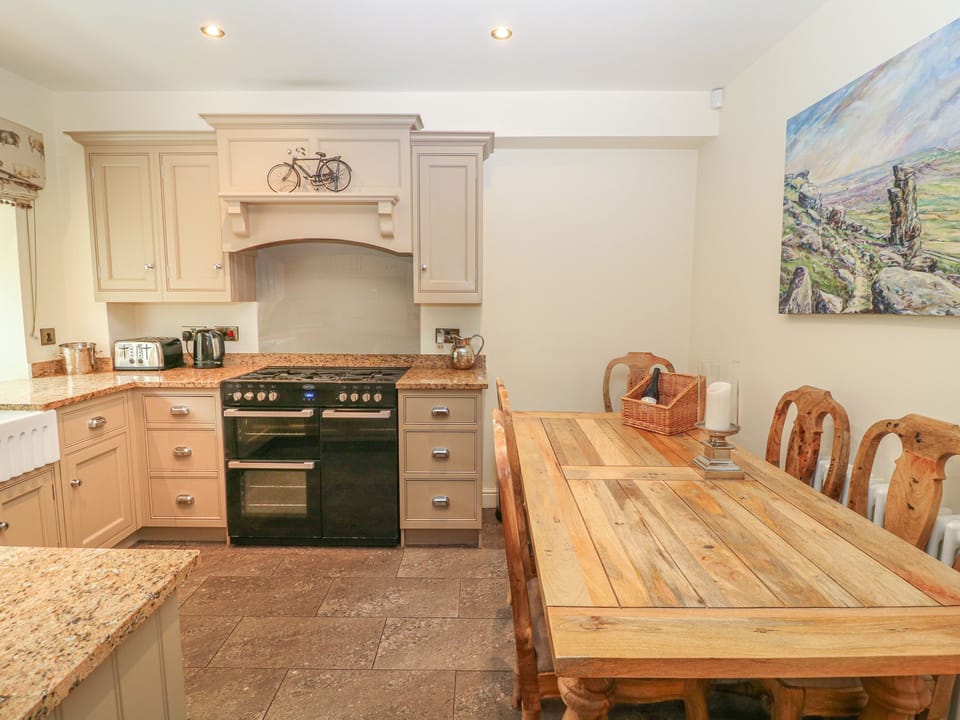 Cottage | Interior