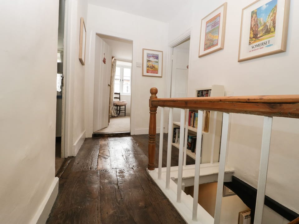 Cottage | 4 bedrooms, individually decorated, individually furnished, free WiFi
