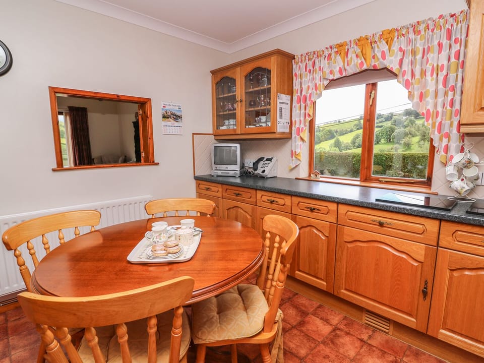 Cottage | Interior