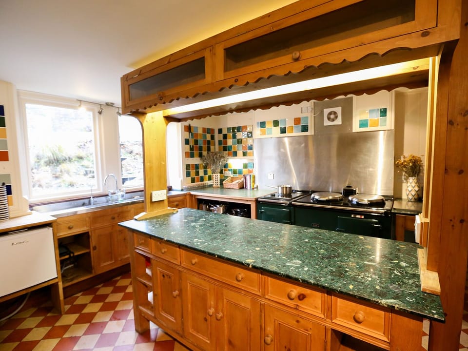Cottage | Interior