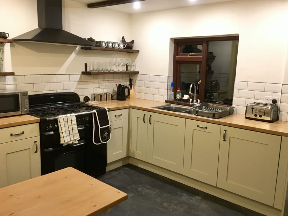 Cottage | Interior
