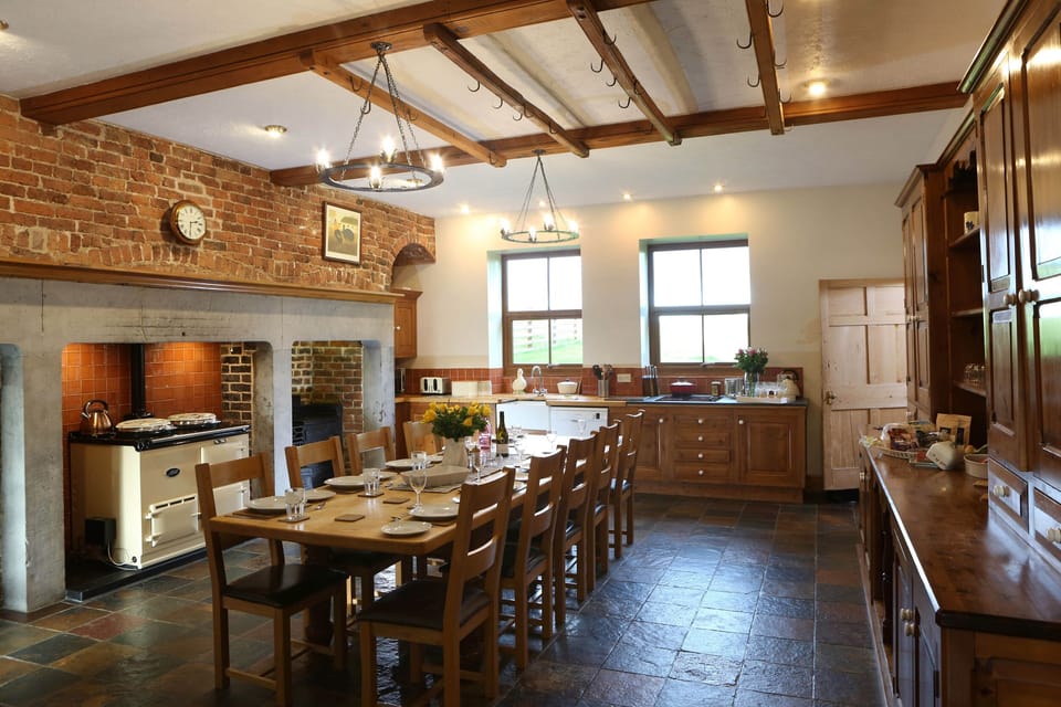 Cottage | Dining