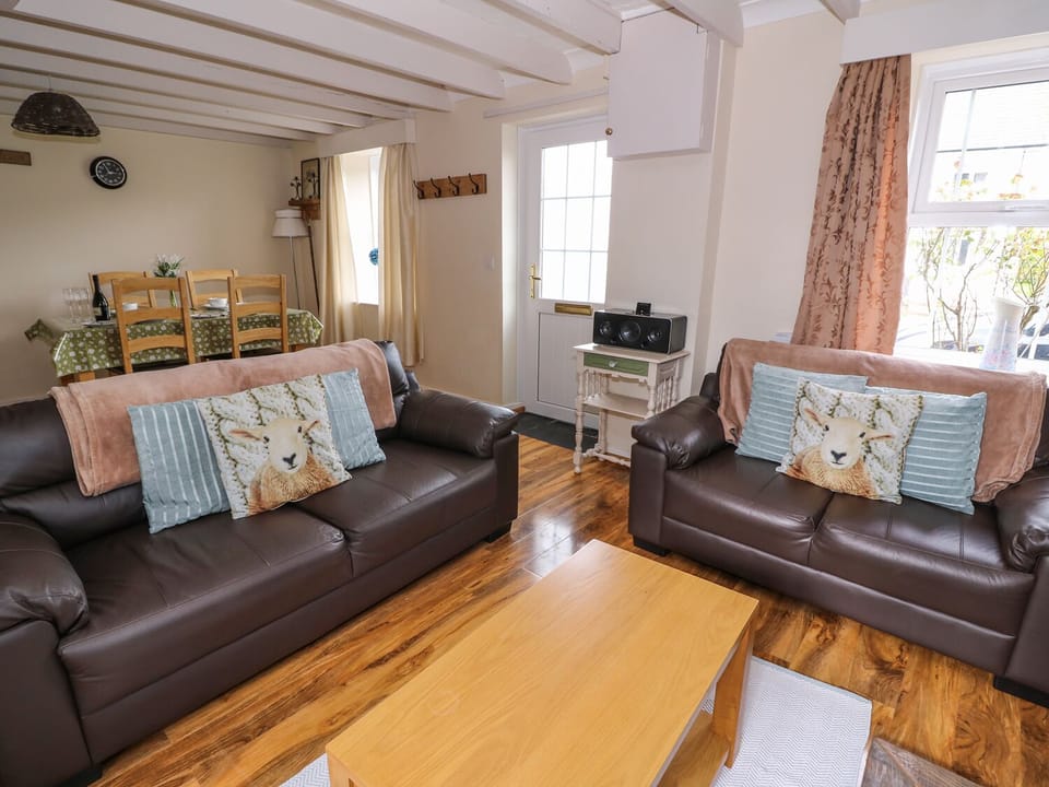 Cottage | Living room | TV, DVD player