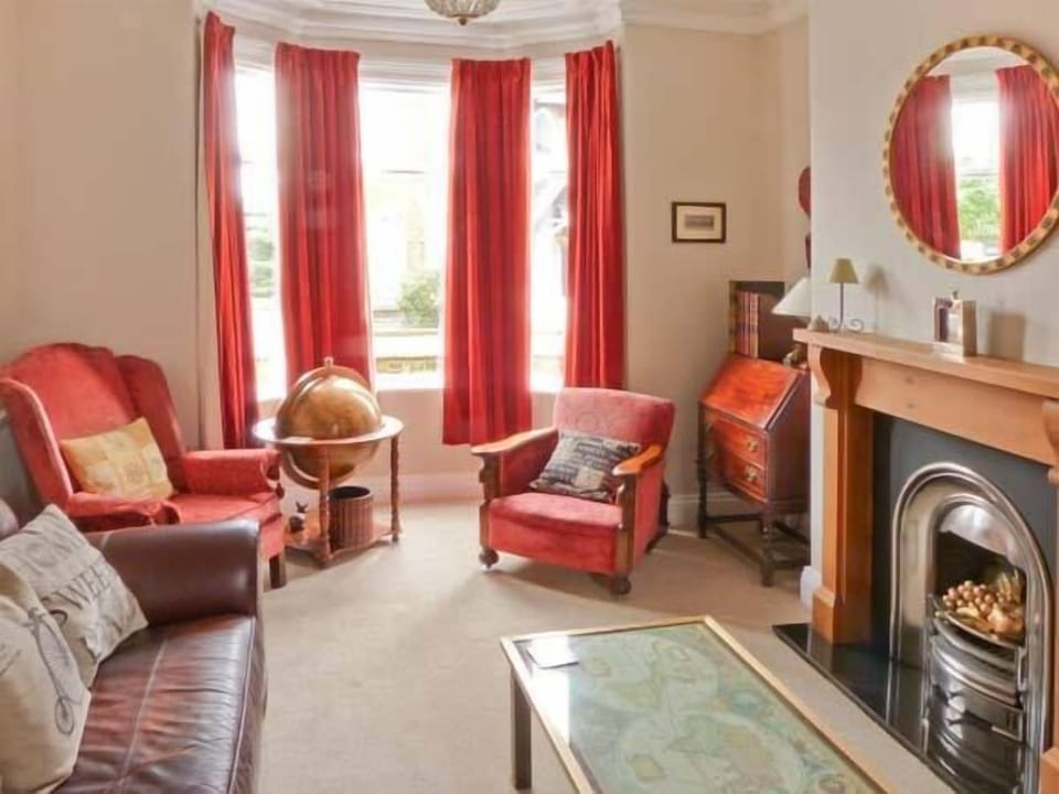 Cottage | 4 bedrooms, individually decorated, individually furnished, free WiFi