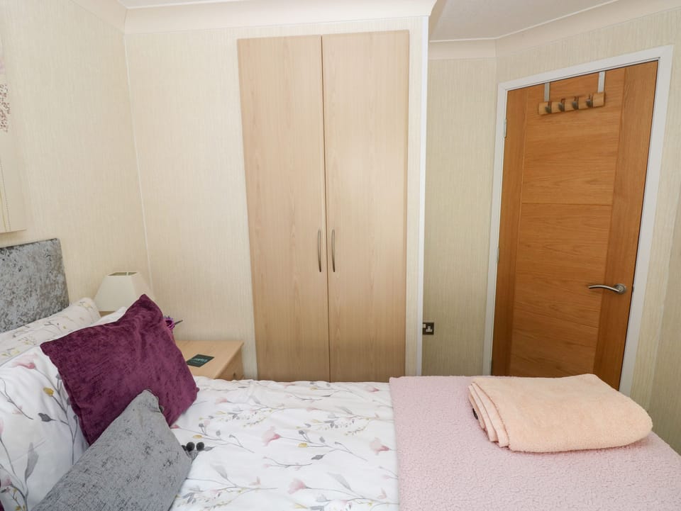 Cottage | 3 bedrooms, individually decorated, individually furnished, free WiFi