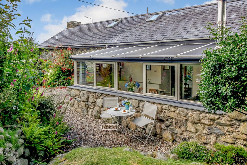 Cottage | Interior
