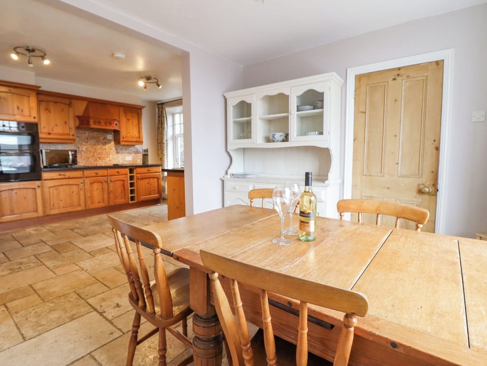 Cottage | Interior