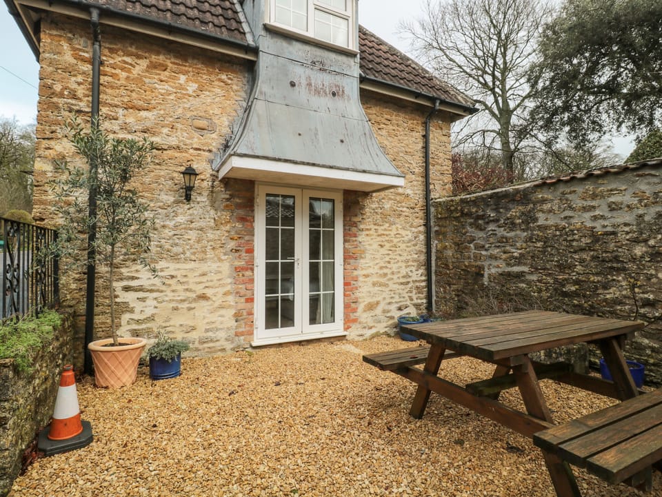 Cottage | Property grounds
