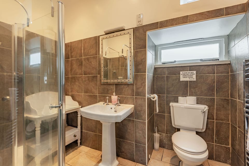 Cwm Farm Cottage in Trearddur Bay