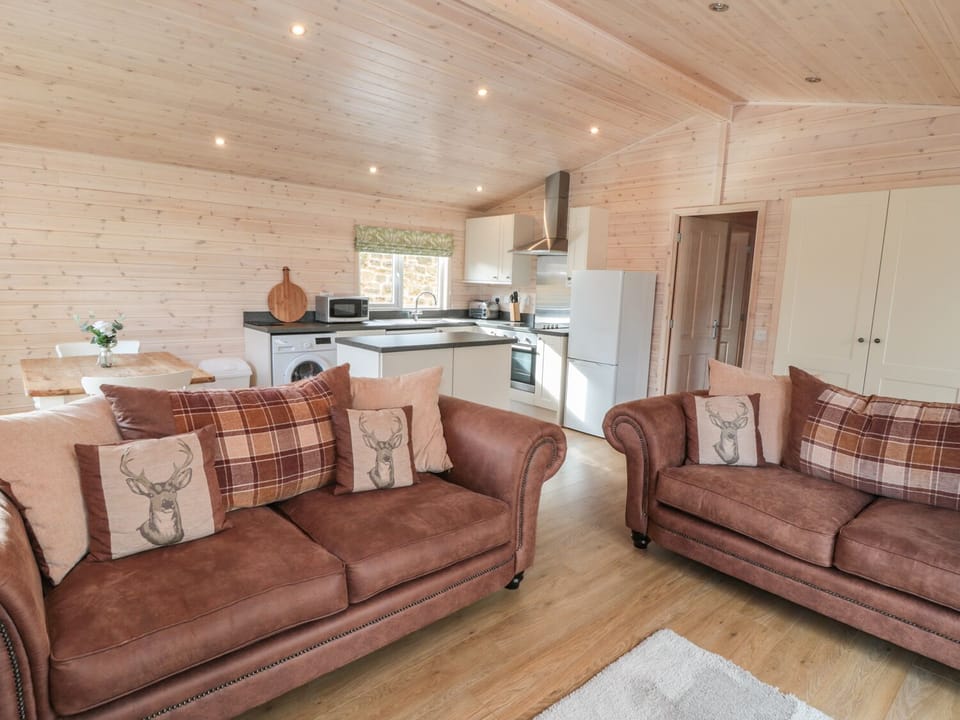 Cottage | Living room | TV, fireplace