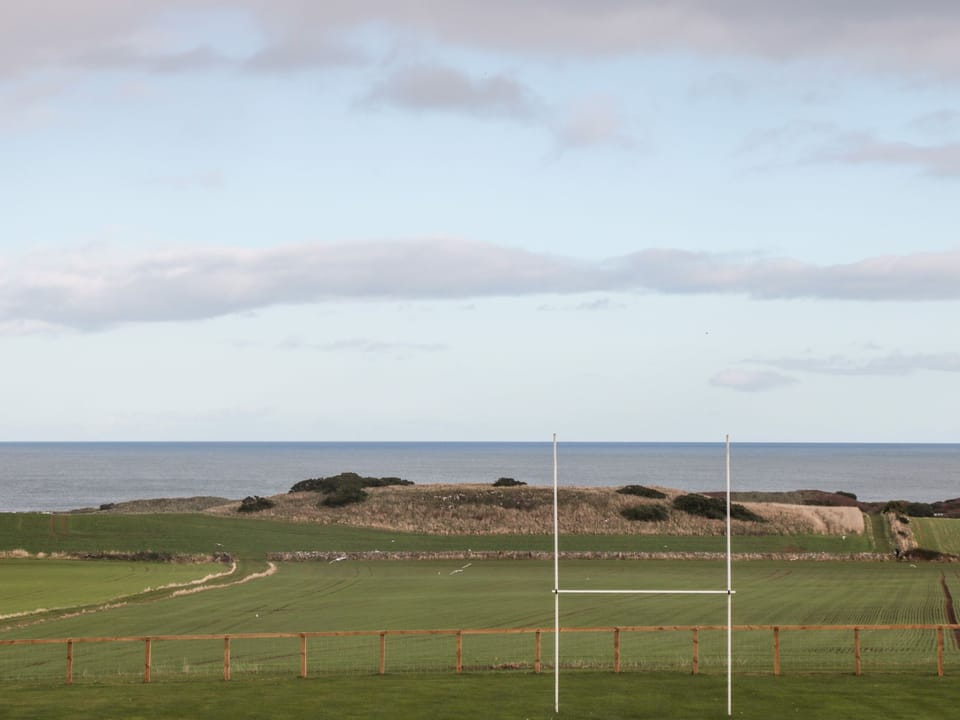 Cottage | Sport court
