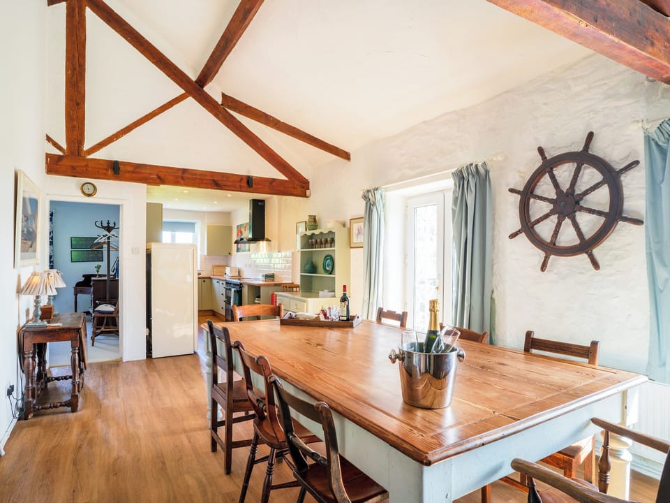 Cottage | Interior