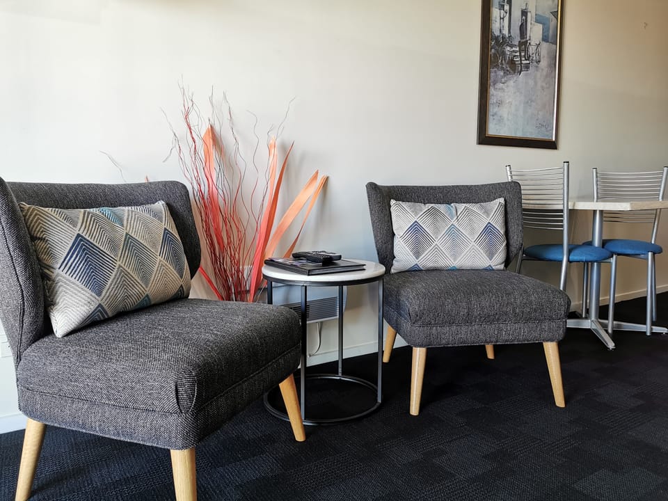Standard Studio, Non Smoking, Kitchenette (Standard Studio Units) | Premium bedding, individually decorated, individually furnished, desk