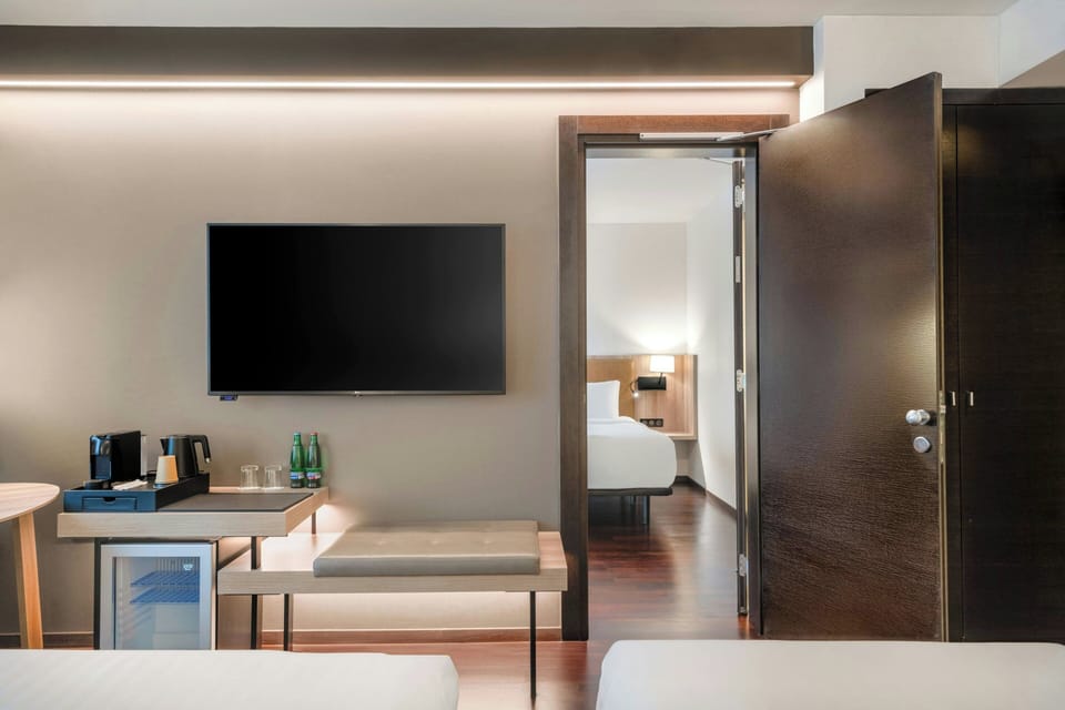 Minibar, in-room safe, desk, blackout drapes