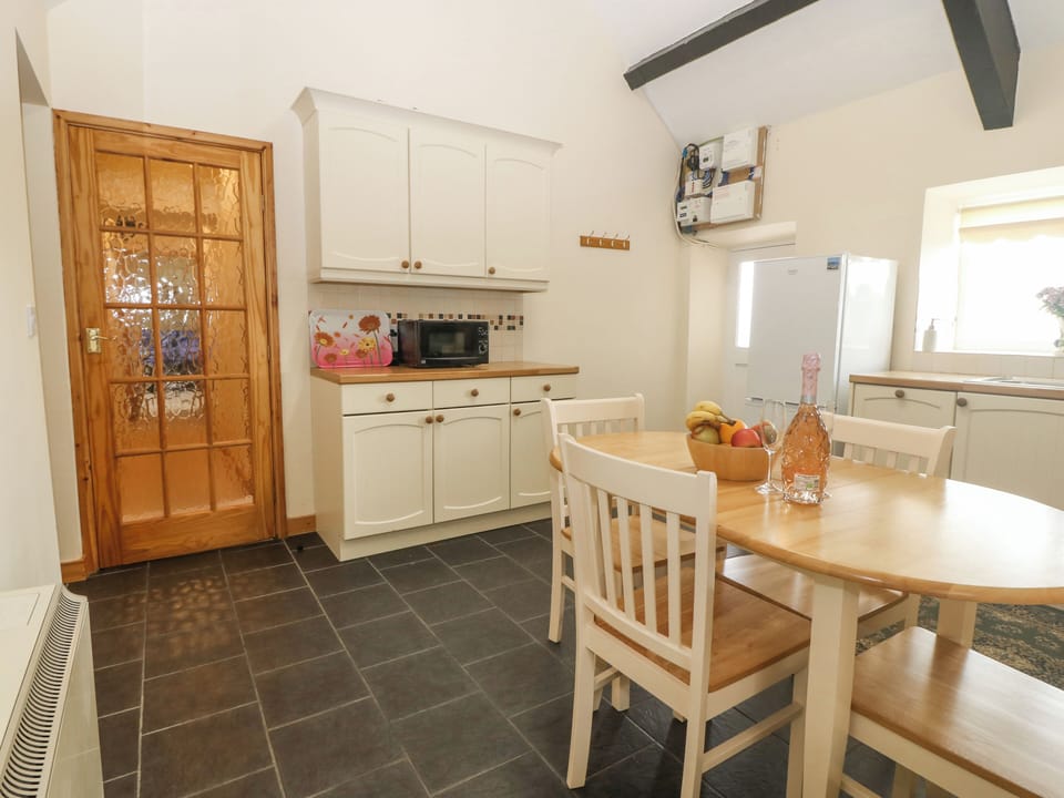 Cottage | Interior