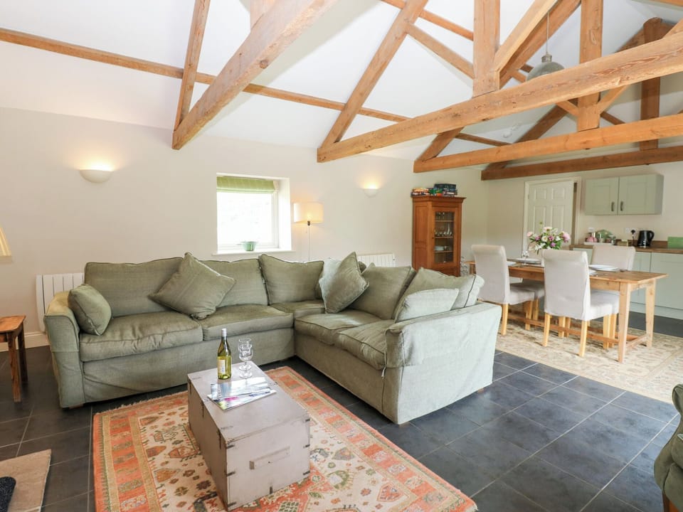 Cottage | Living area | TV