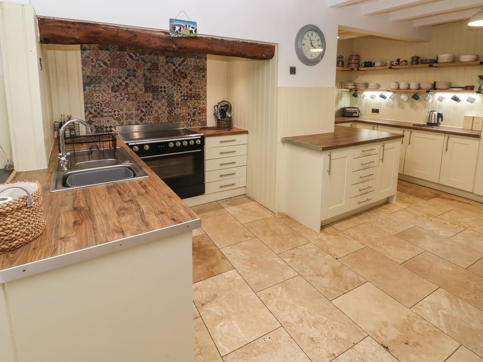Cottage | Interior