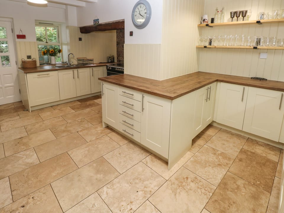 Cottage | Interior