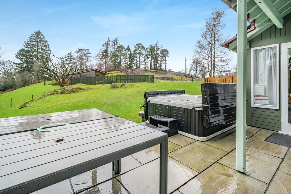 Cottage | Property grounds