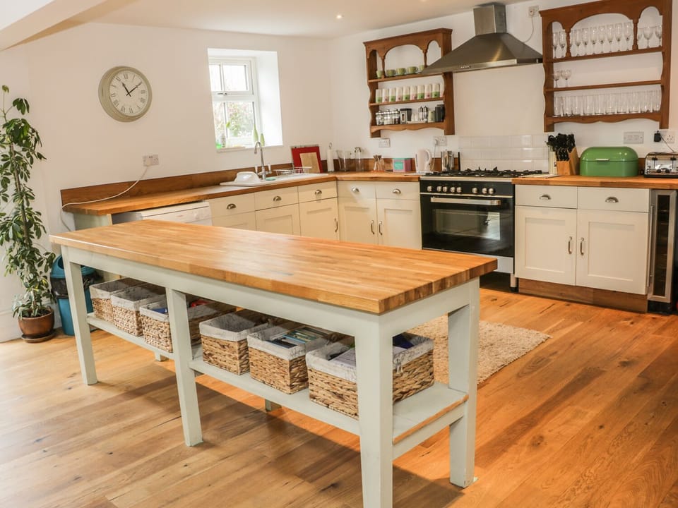 Cottage | Interior