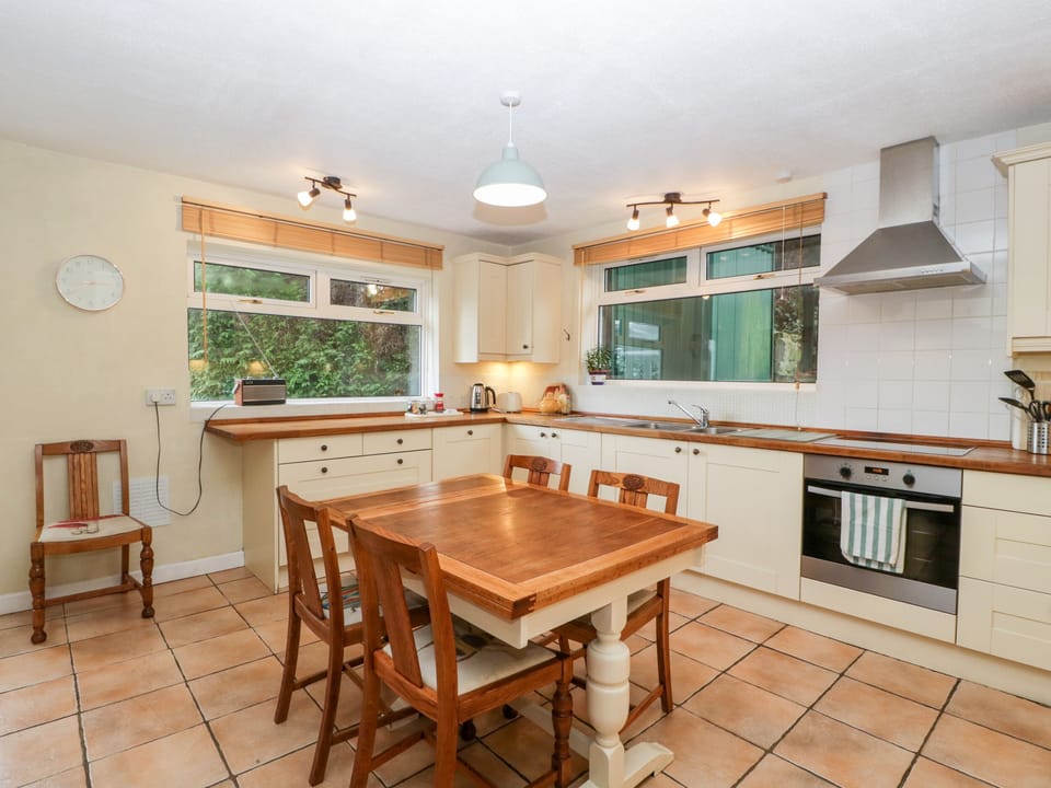 Cottage | Interior