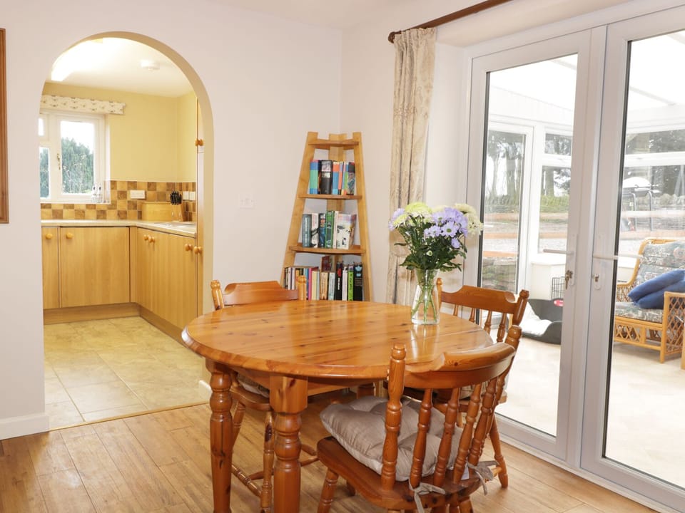 Cottage | Interior