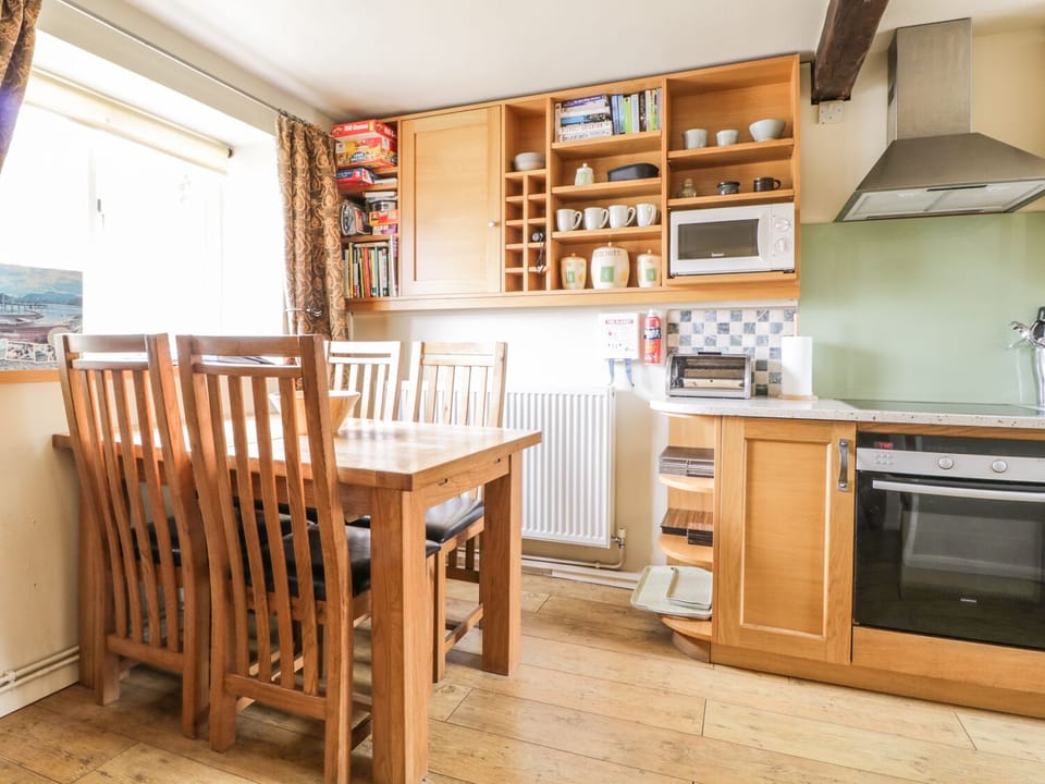 Cottage | Interior