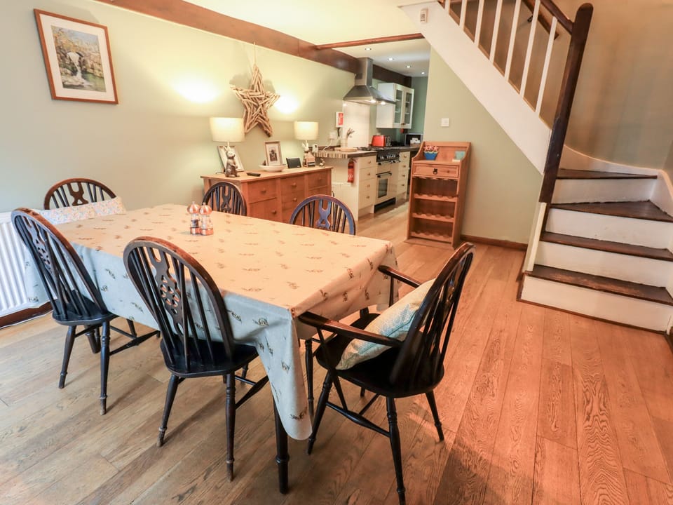 Cottage | Interior