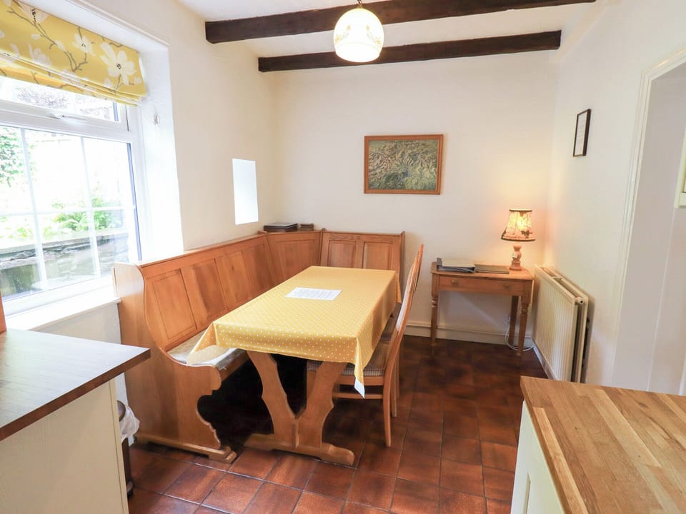 Cottage | Dining