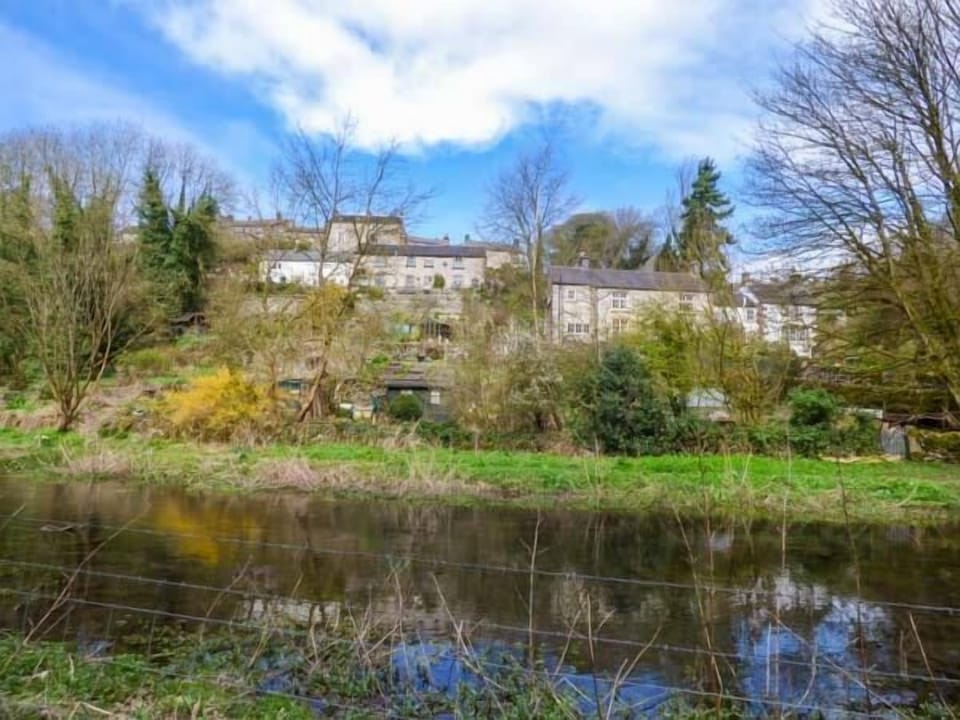 Cottage | Property grounds