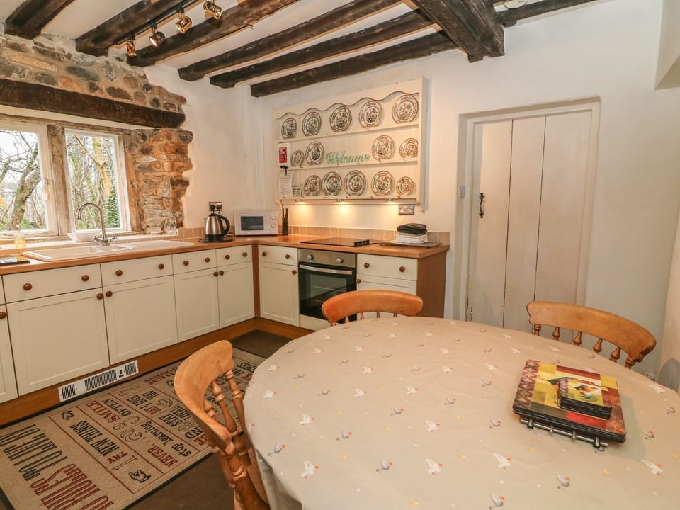 Cottage | Interior