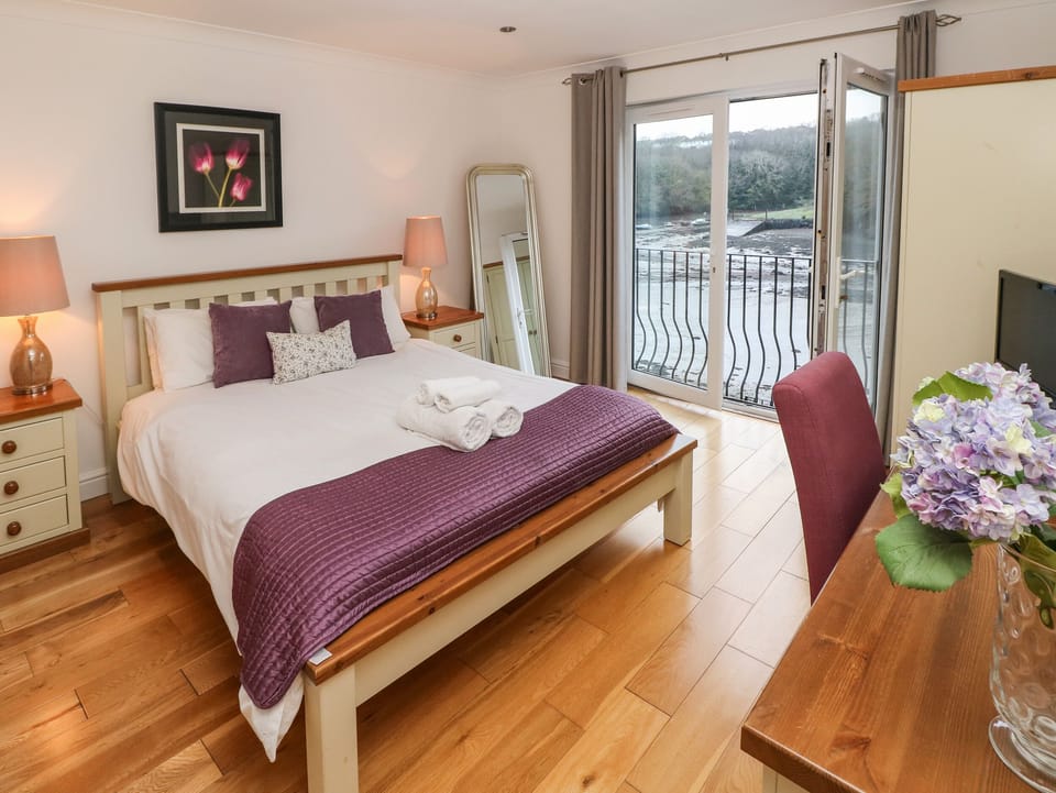 Cottage | 3 bedrooms, individually decorated, individually furnished, free WiFi