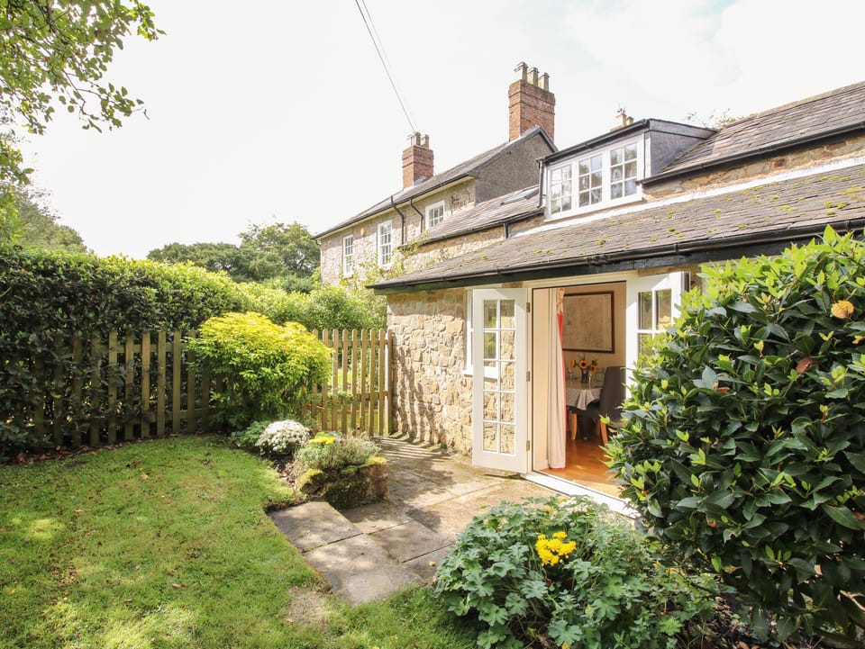 Cottage | Exterior