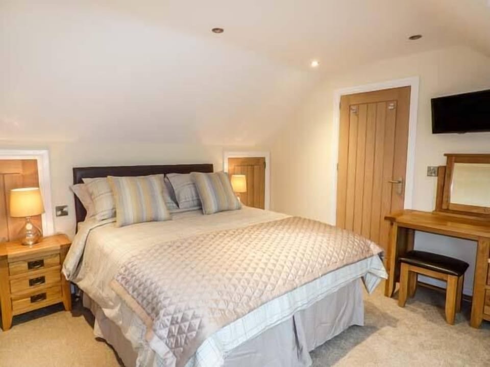 Manor Barn Cottage in Staffordshire Moorlands District