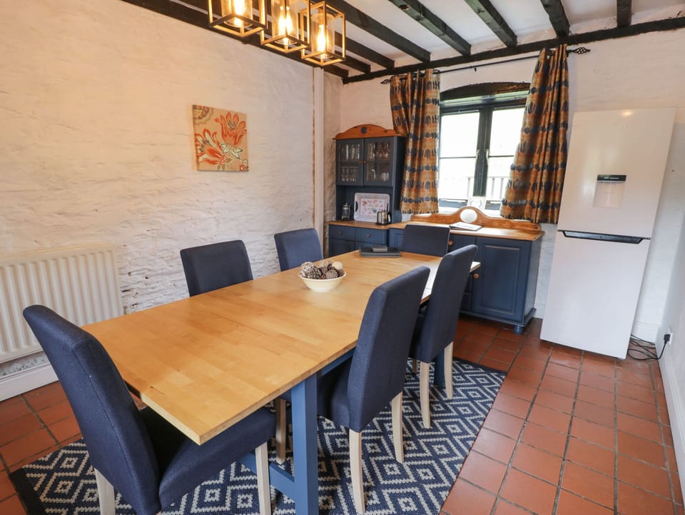 Cottage | Interior