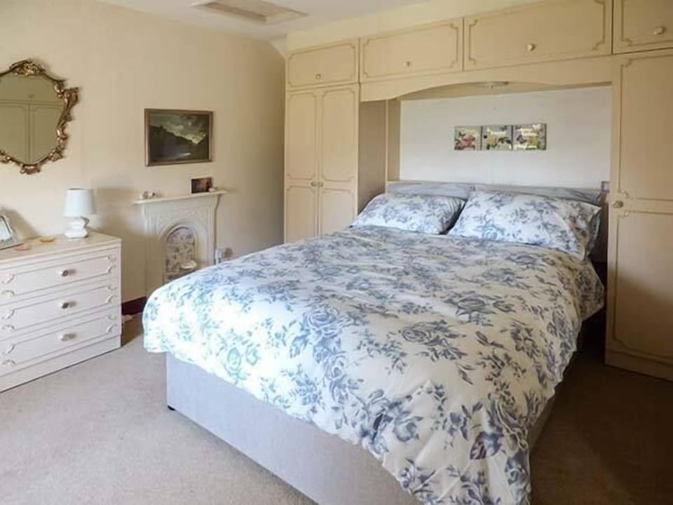 Church View Cottage in Derbyshire Dales District