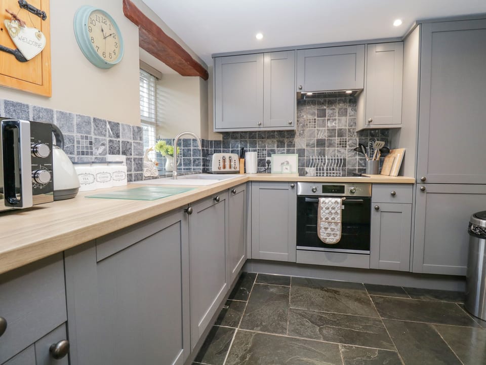 Cottage | Interior
