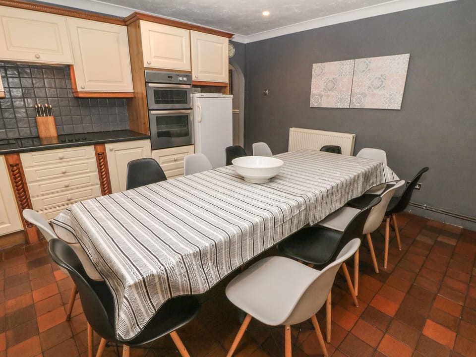 Cottage | Interior