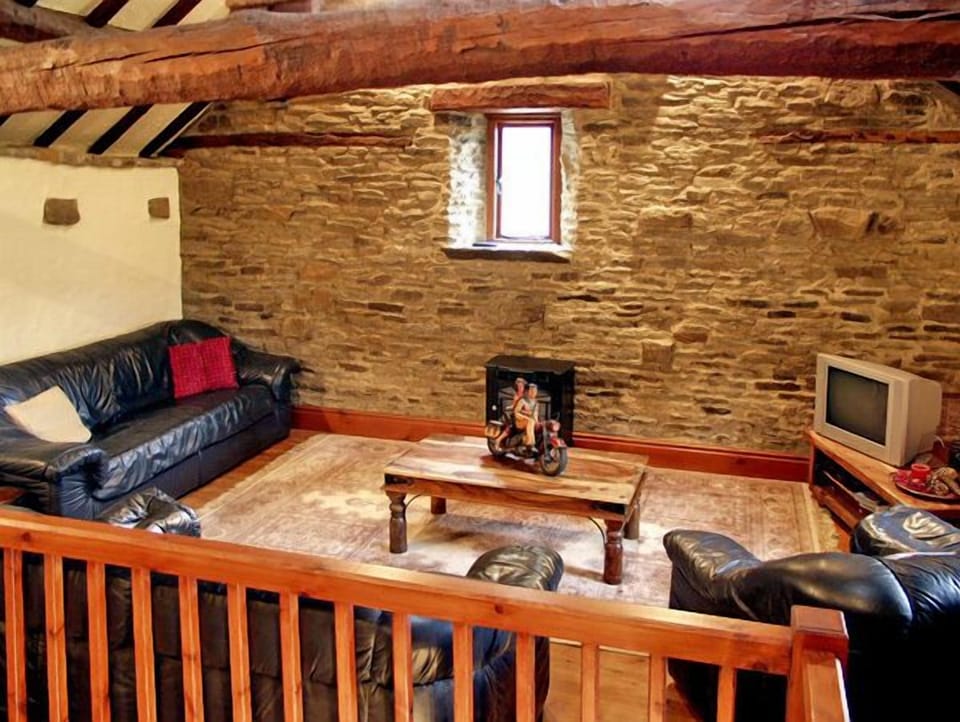 Cottage | Living room | TV