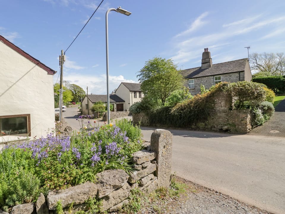 Cottage | Property grounds