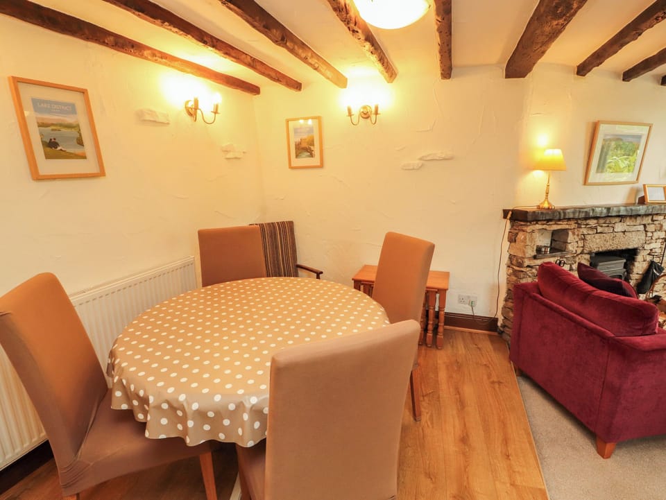 Cottage | Dining