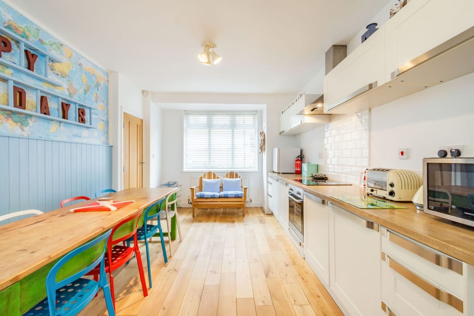 Cottage | Interior
