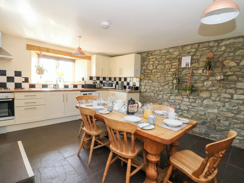 Cottage | Interior