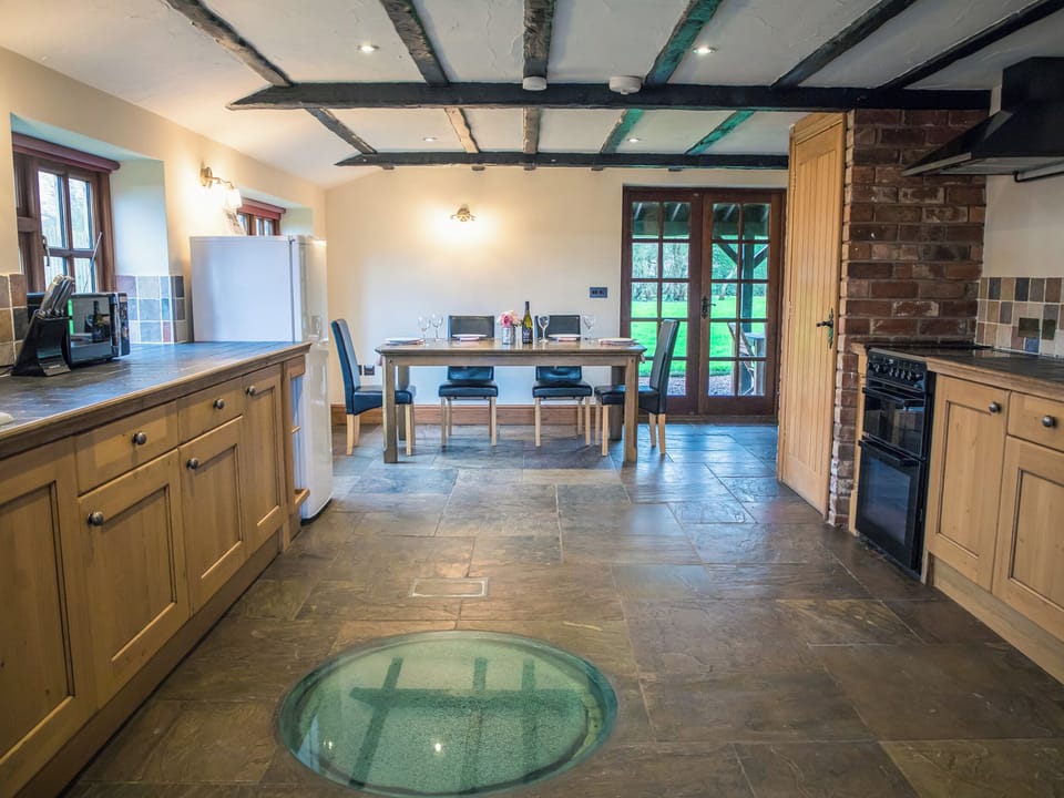 Cottage | Interior